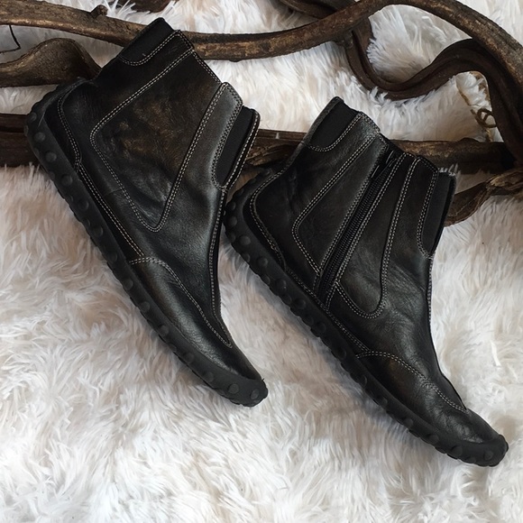 Wanted Leather Upper Ankle Boot. - Picture 7 of 16